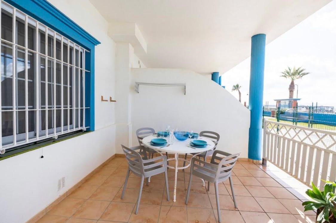 Apartamento La Tortuga II Beach Tarifa Exterior photo